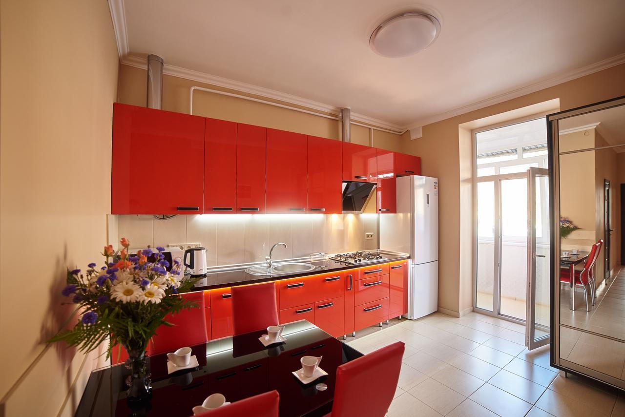 2 Bedrooms Apartment 150M From Opera House Lviv Exterior foto